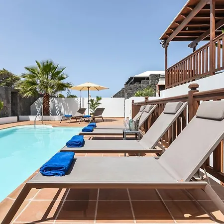 Villa Rosa By Villalia Playa Blanca